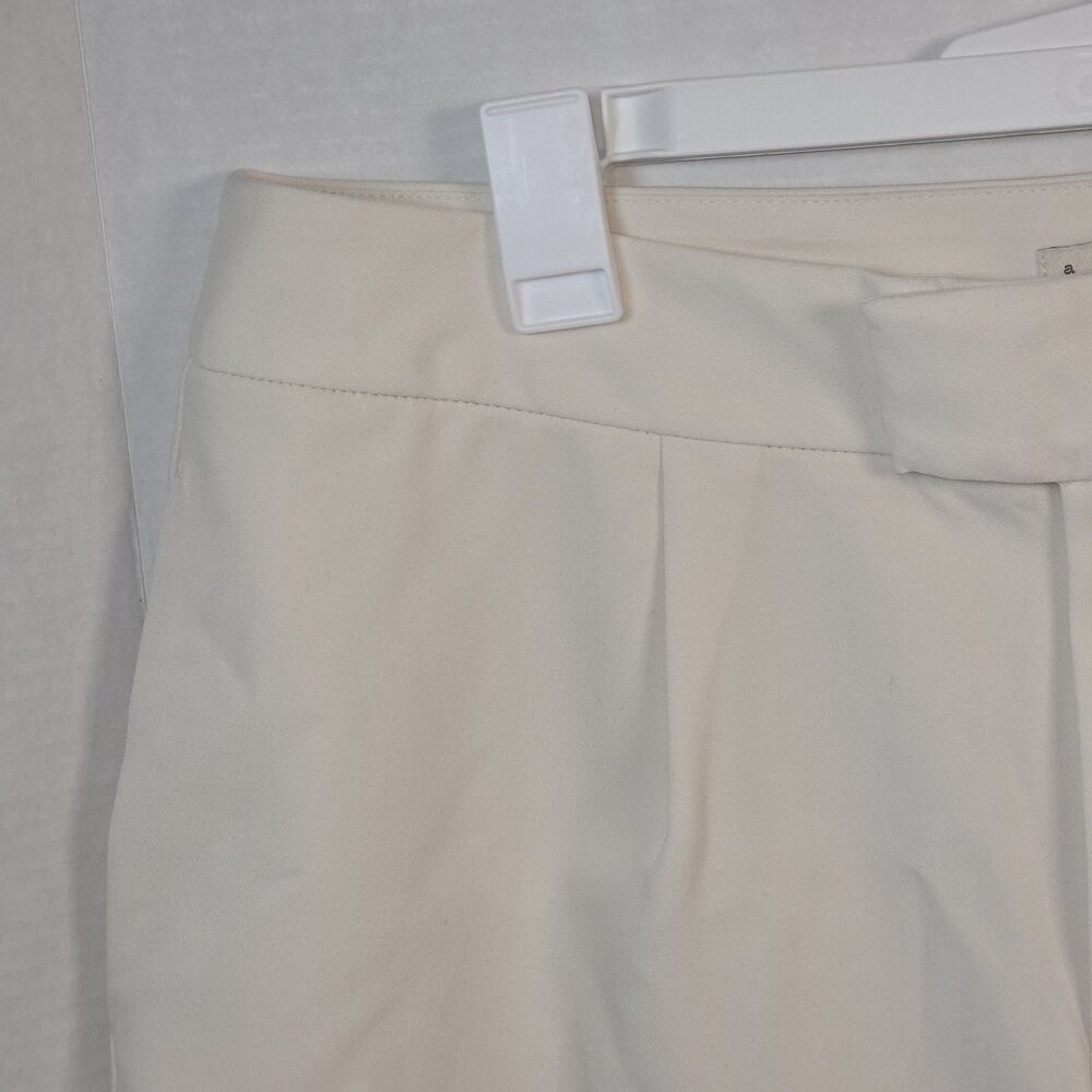 A New Day Women's High Rise Tailored Shorts Dog Bone/Cream Size 14 NWT - Picture 4 of 6